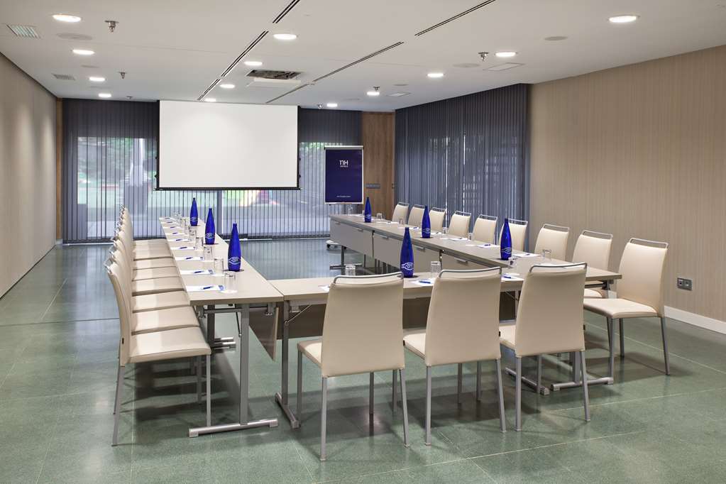 Nh Ventas Hotel